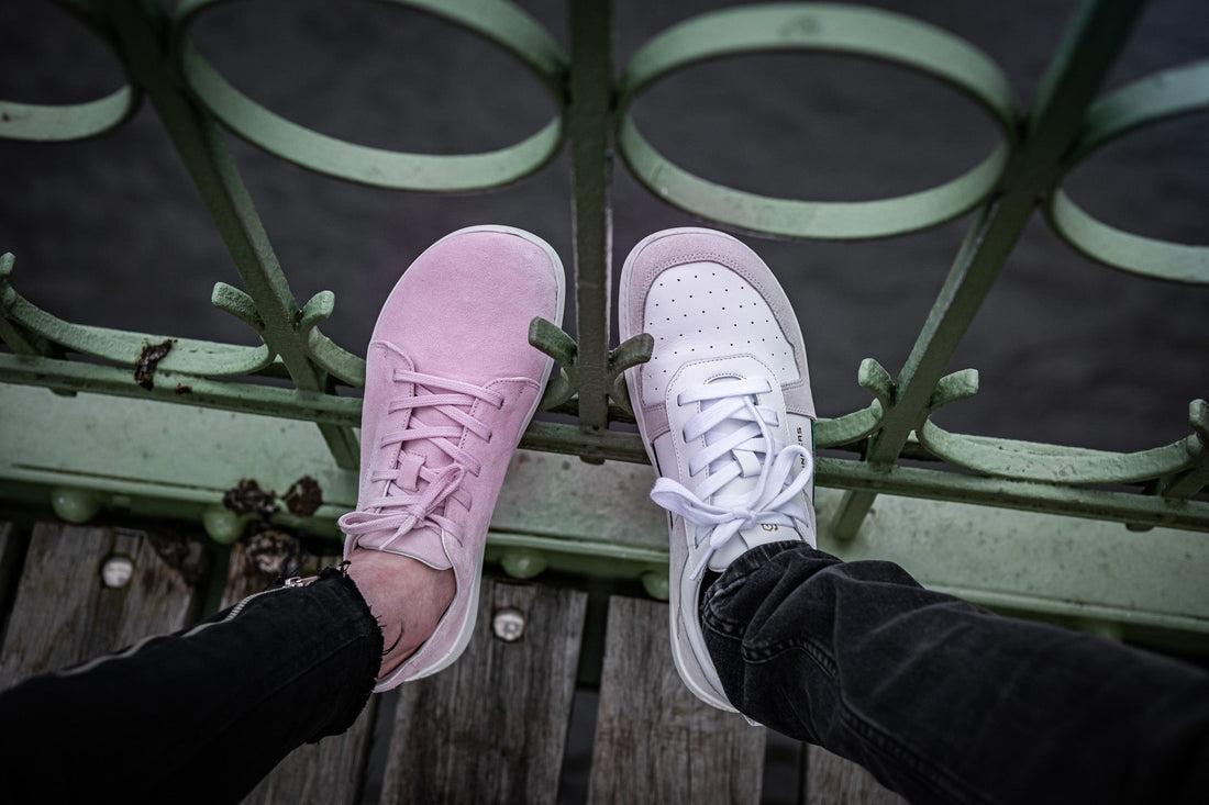 Jedny boty nestačí: Proč pravidelně střídat barefoot obuv?