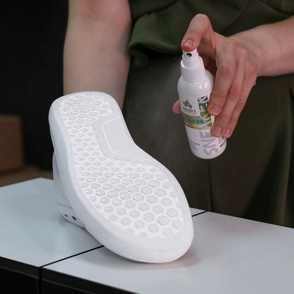 Čistiaci sprej na podrážky a topánky MAGIC CLEANER
