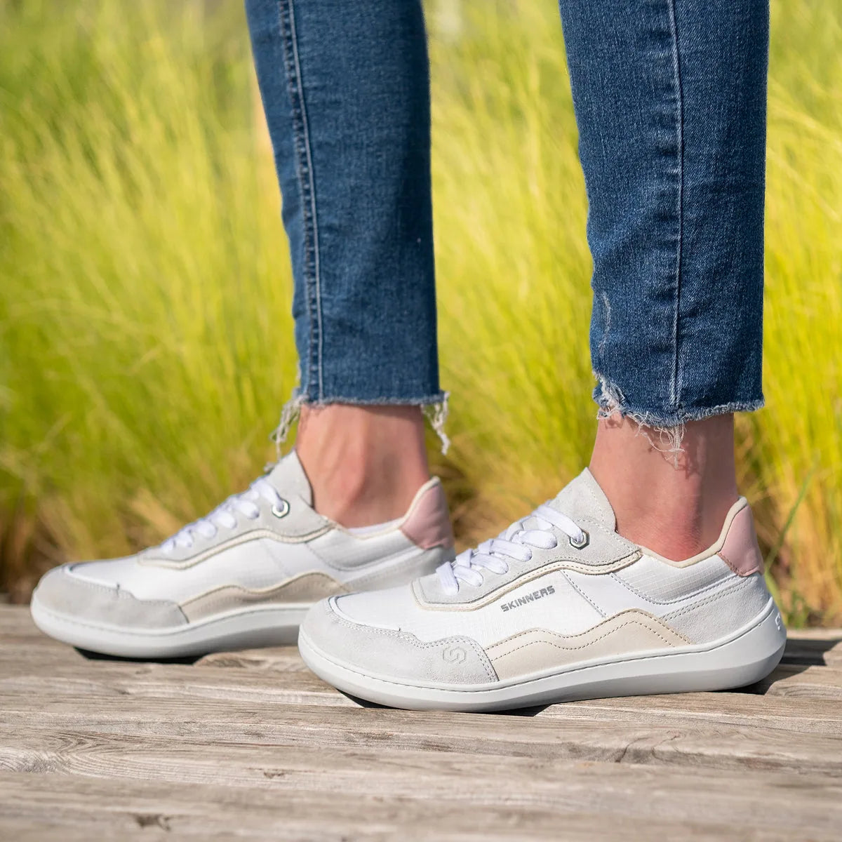skinners_camina_off_white_pink_4