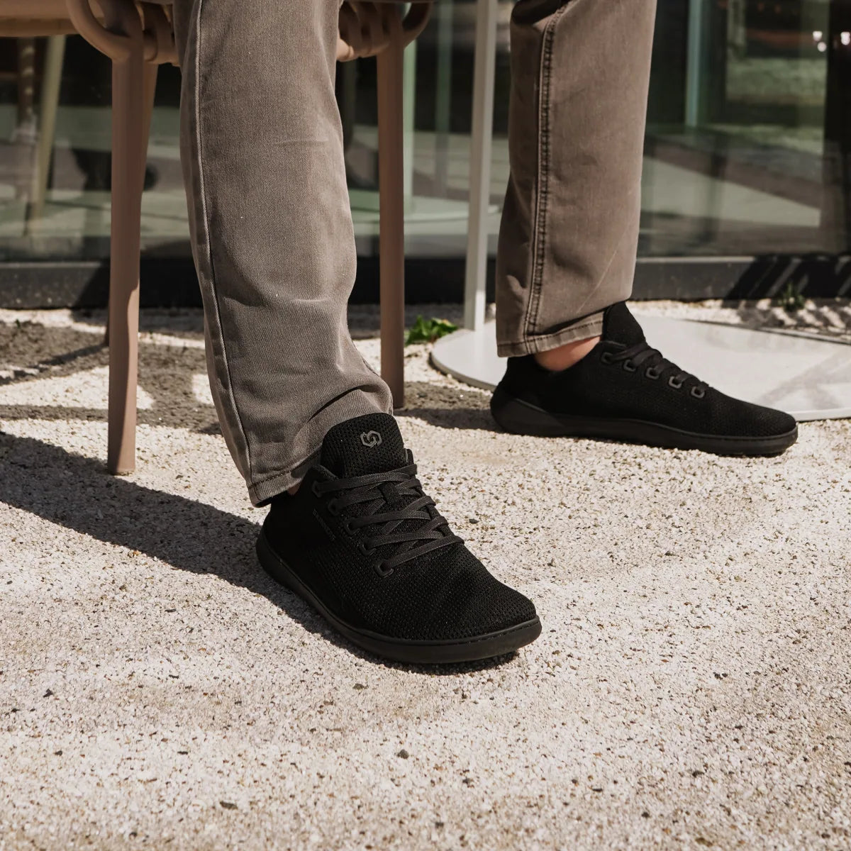 skinners_globetrotter_ii_true_black_black_1